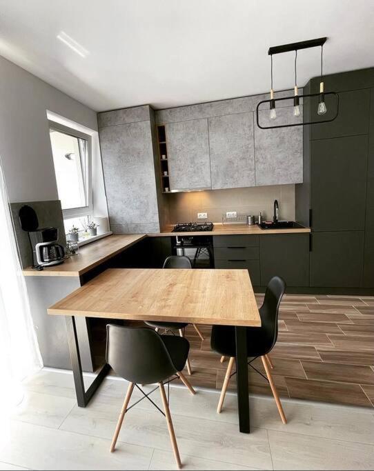 Minimalist Studio Apartment Braşov Eksteriør bilde